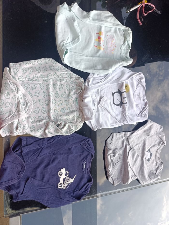 Lots de 5 bodys 12 mois