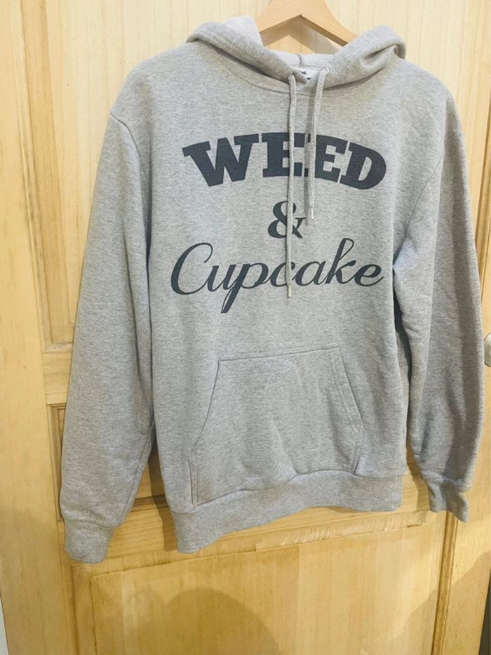 Sweat à capuche gris “Weed & Cupcake” unisexe – taille S - photo numéro 2