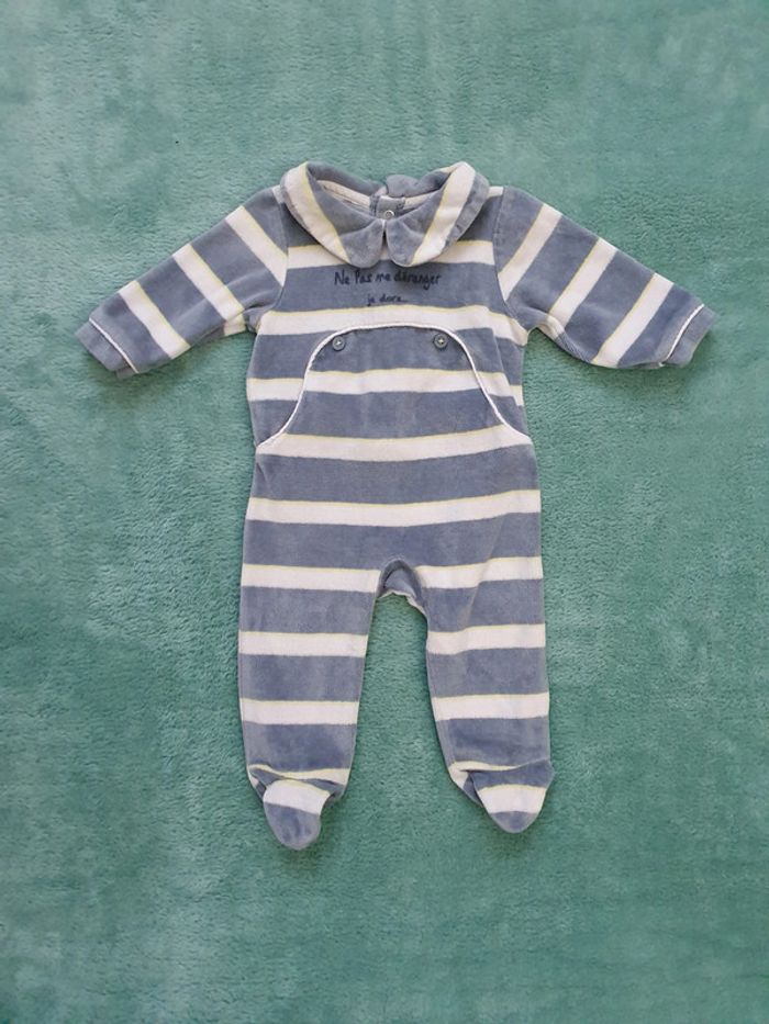 Tres beau pyjama 3 mois