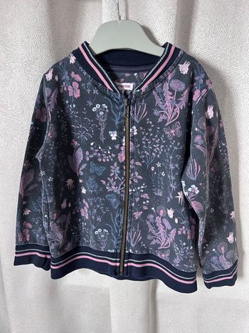 Gilet sportwear marine fleuri rose 3 ans U essentiel