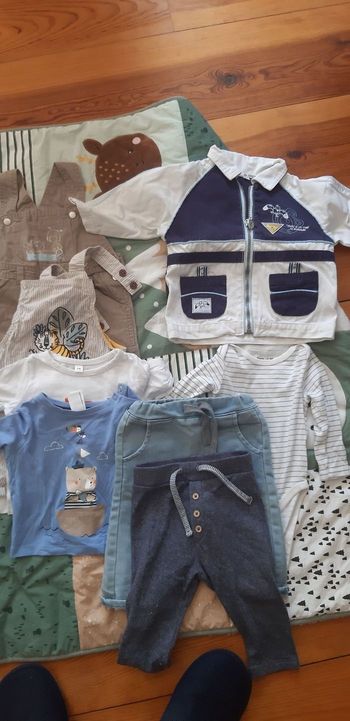 Lot vêtements 6 mois
