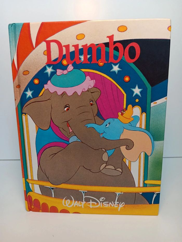 Livre Walt Disney vintage Dumbo 111 pages