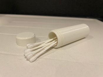 Rangement coton tige de voyage 