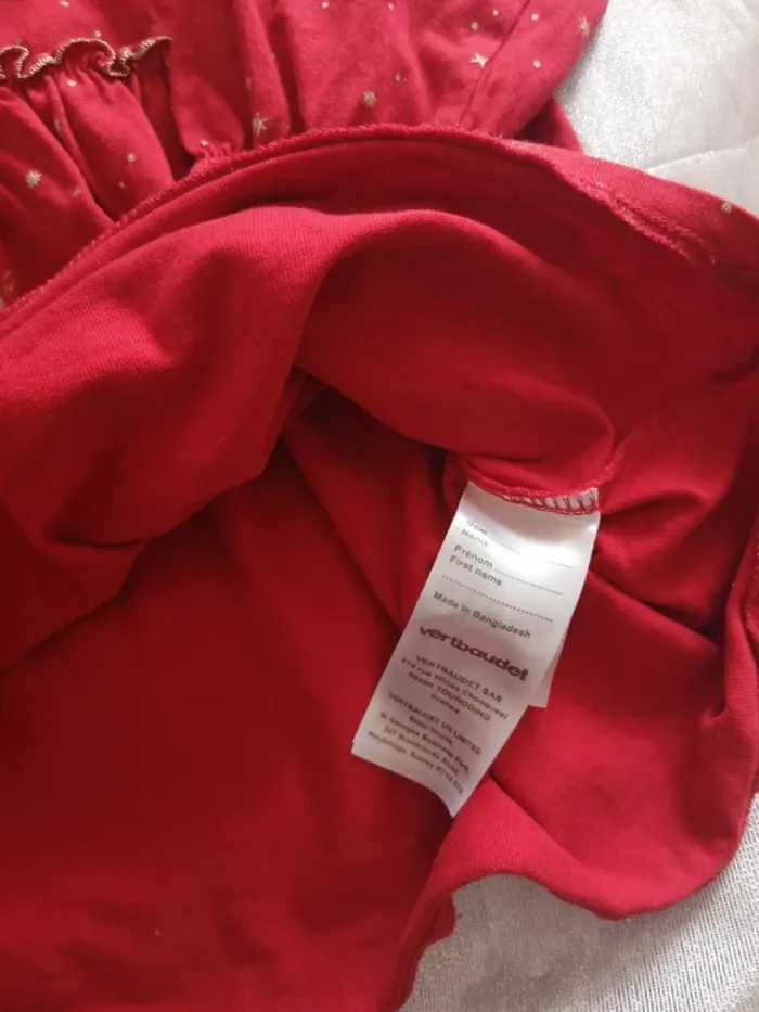 Jolie robe rouge motifs étoiles 🌟 3 ans - photo numéro 3