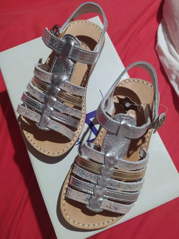 Nue pieds cuir  27