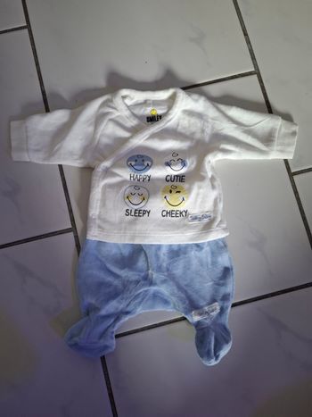 Ensemble bébé de chez Orchestra taille prématuré en très bon etat