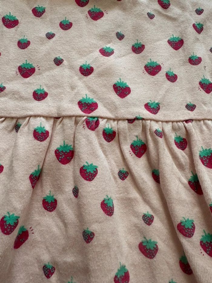 Robe fraise - photo numéro 2
