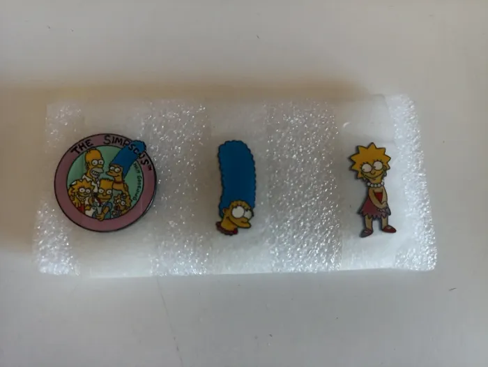 Lot 3 pin's Simpsons