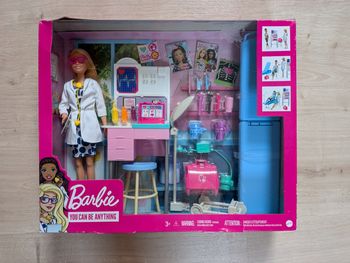 Barbie docteur 