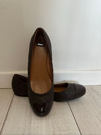 Ballerines Bata peu portées T40