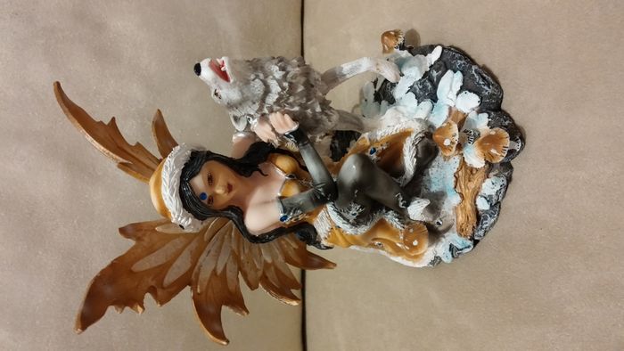 Figurine résine fée Lucya