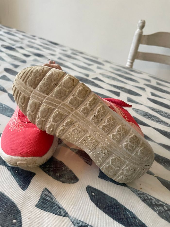 Chaussure de sport - photo numéro 2