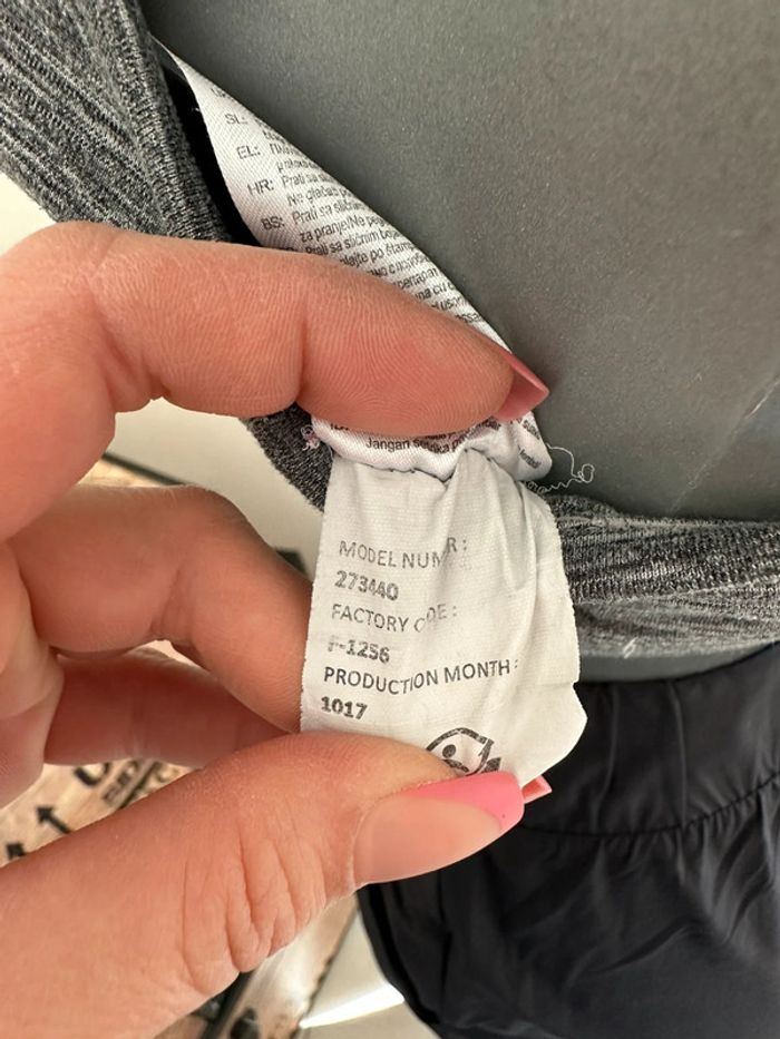 Brassière grise - photo numéro 10