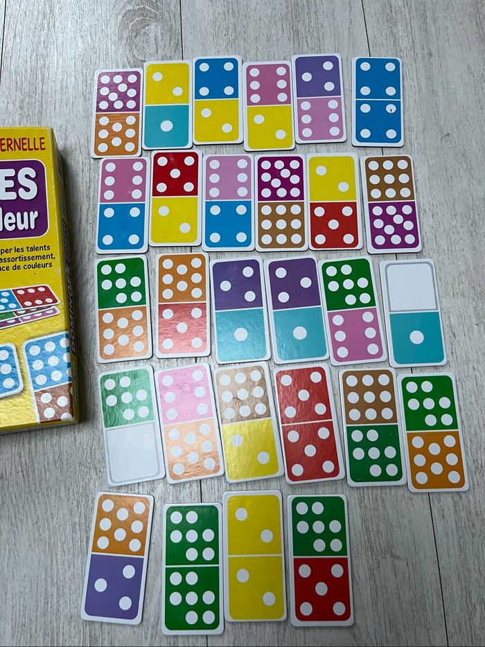 Jeu de dominos : calcul et couleur  À partir de 3 ans  28 grandes cartes - photo numéro 3