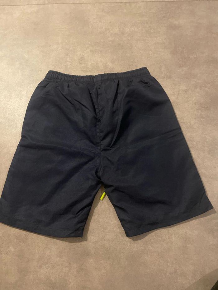 Short Lacoste - photo numéro 6
