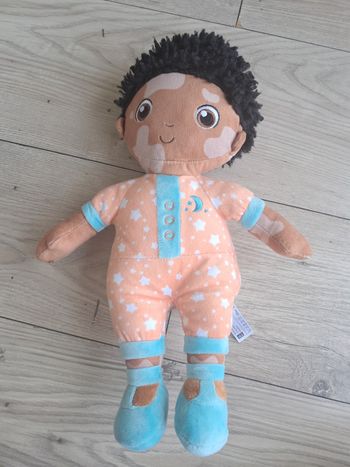 Peluche inclusive enfant vitiligo