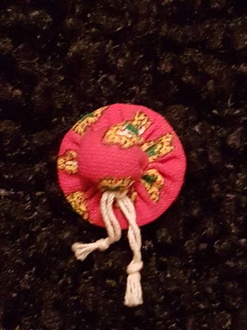 Pin's chapeau provençal