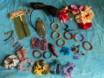 Gros lot d’accessoires pour cheveux TBE