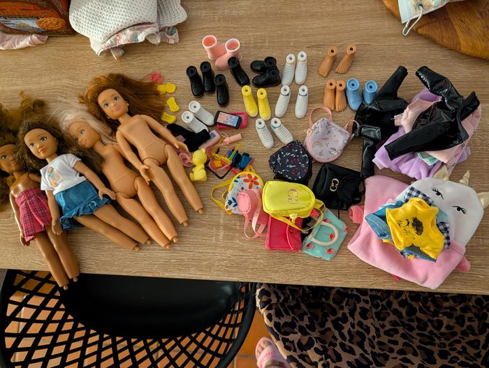 Lot de poupées corolle