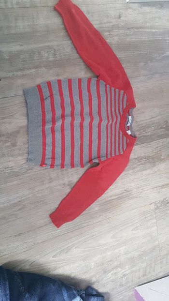 Pull à manches longues okaidi taille 5 ans