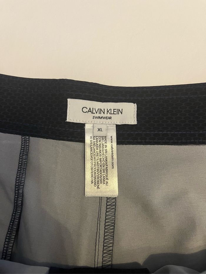 Short de bain Calvin Klein XL neuf - photo numéro 3