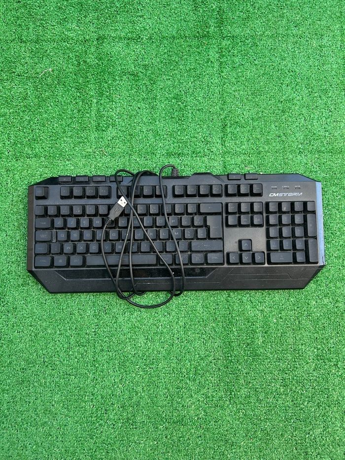 Clavier gamer Cooler Master Devastator – Fonctionne – 45x18 cm