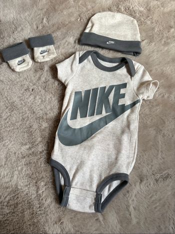 Ensembles Nike