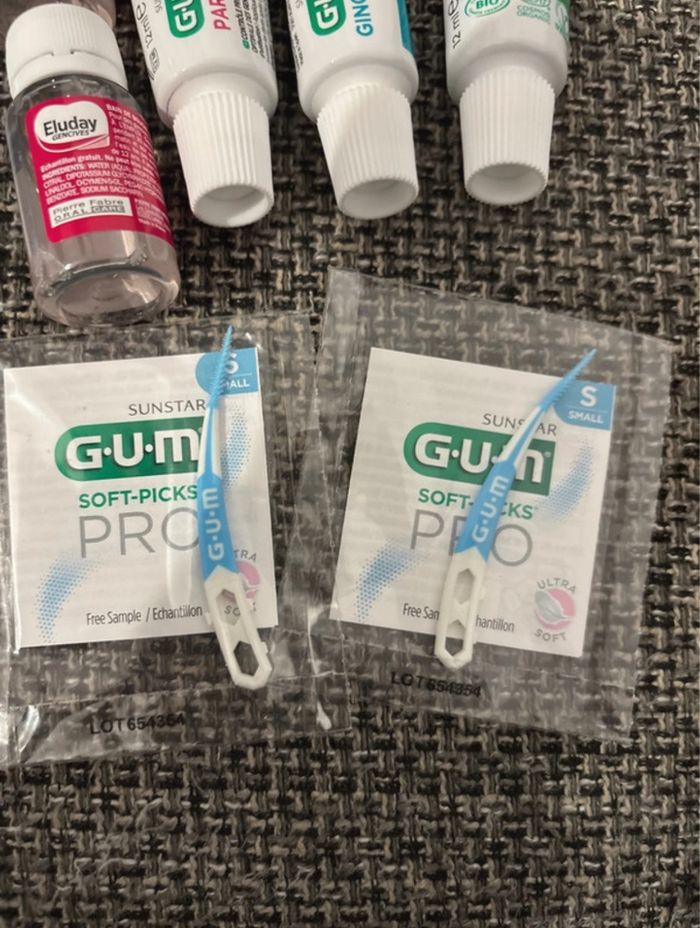 Lot de produits dentaires dentifrice bain de bouche fils dentaire - photo numéro 3