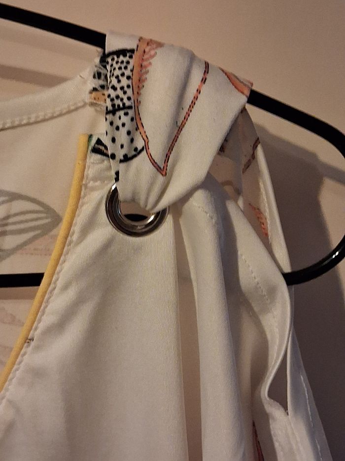 Haut élégant épaules dénudées - photo numéro 4