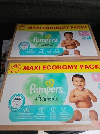 2 Pampers taille 4