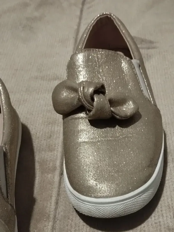 Ballerine dorée pailletée fille pointure 35 - photo numéro 4