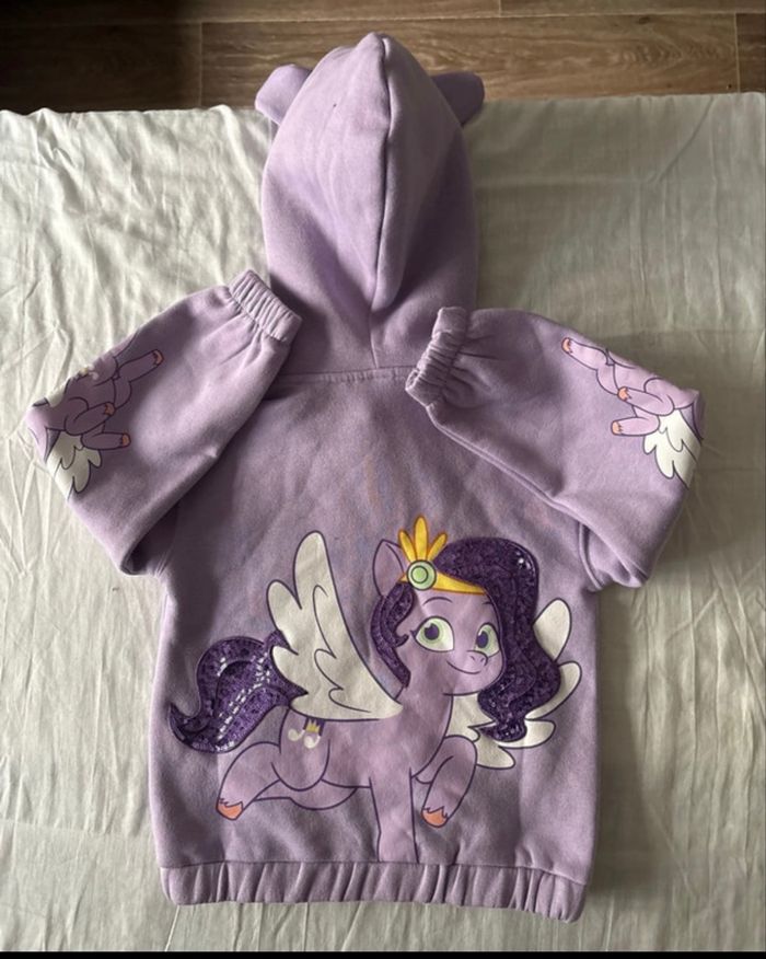 💜 Gilet à capuche My Little Pony Pipp - Taille 6 ans - Etat neuf - photo numéro 2