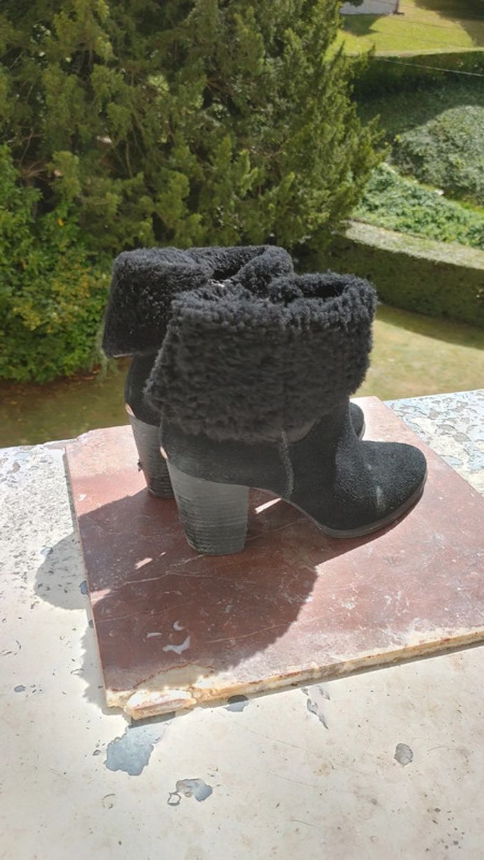 Bottines fourrées UGG - photo numéro 3