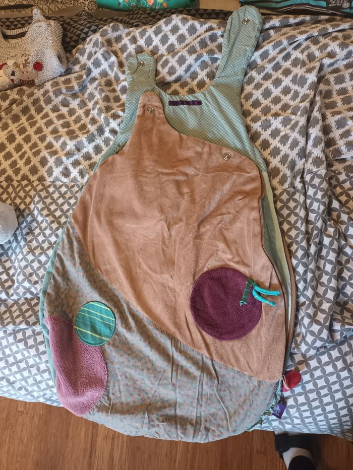 Gigoteuse les jolies pas beau de naissance à 12 mois environ