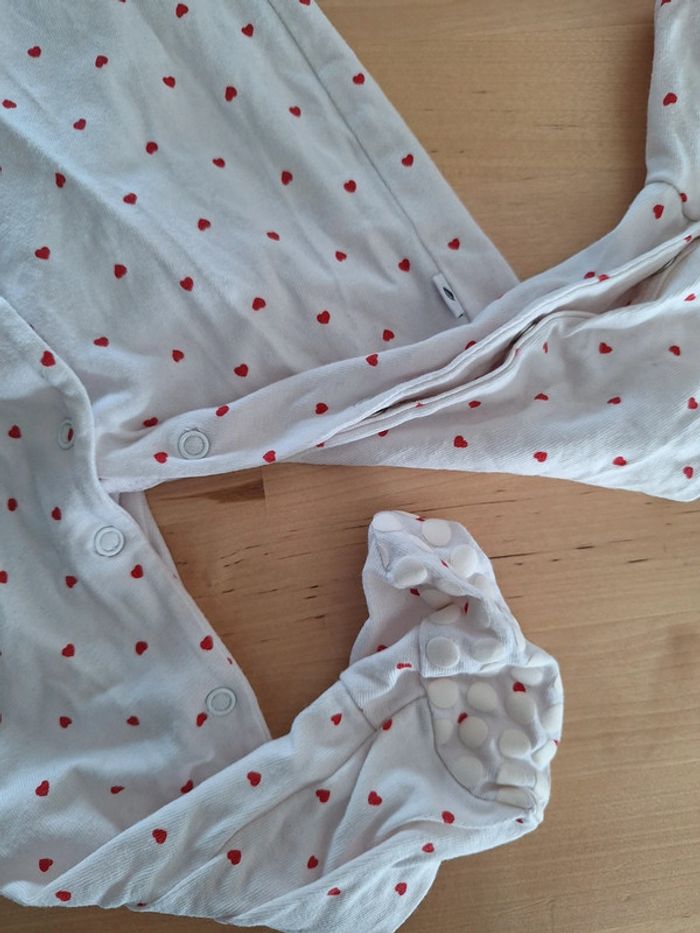 Pyjama pour fille taille 12 mois Marque Vertbaudet très bon état - photo numéro 3