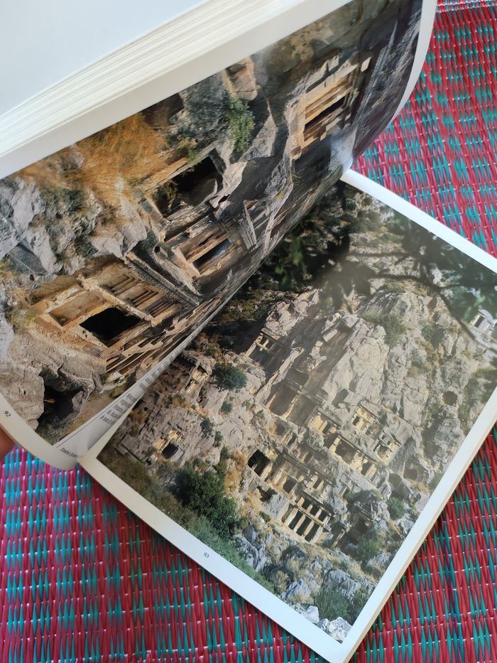 Turquie Français; archéologue Ilhan Aksit, livre illustré - photo numéro 3