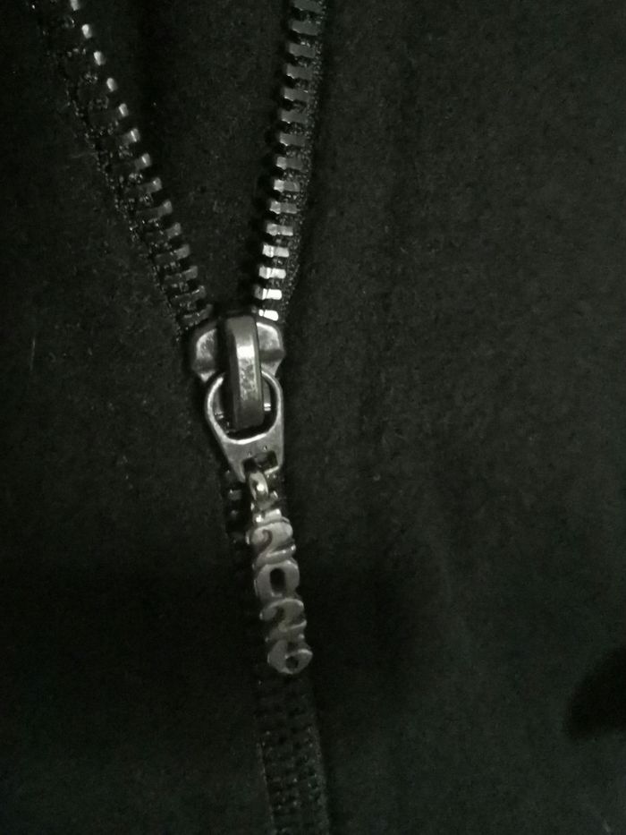 Veste noire coupe perfecto 2026 - photo numéro 5