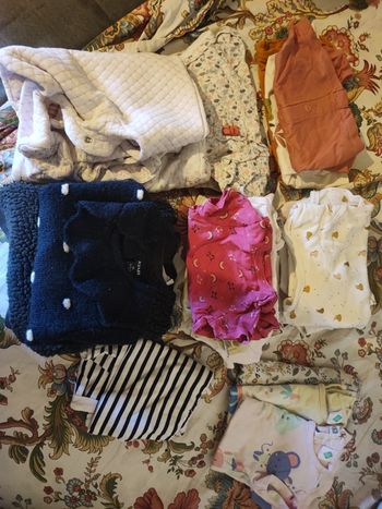 Vend lot bébé fille 1 mois