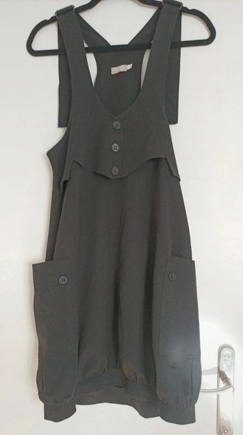 Magnifique robe à bretelles