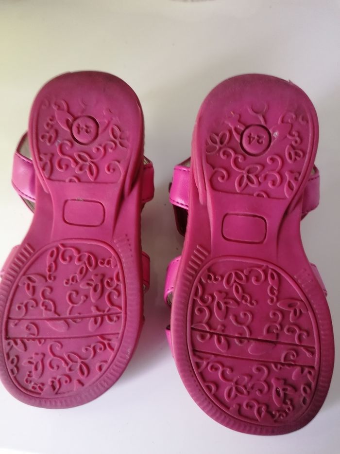 Sandales pointure 24 - photo numéro 3