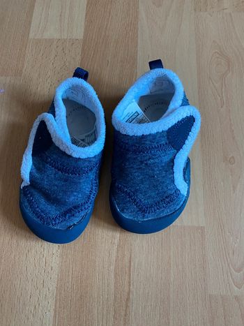 Chaussons de gym bleu Decathlon Taille 24