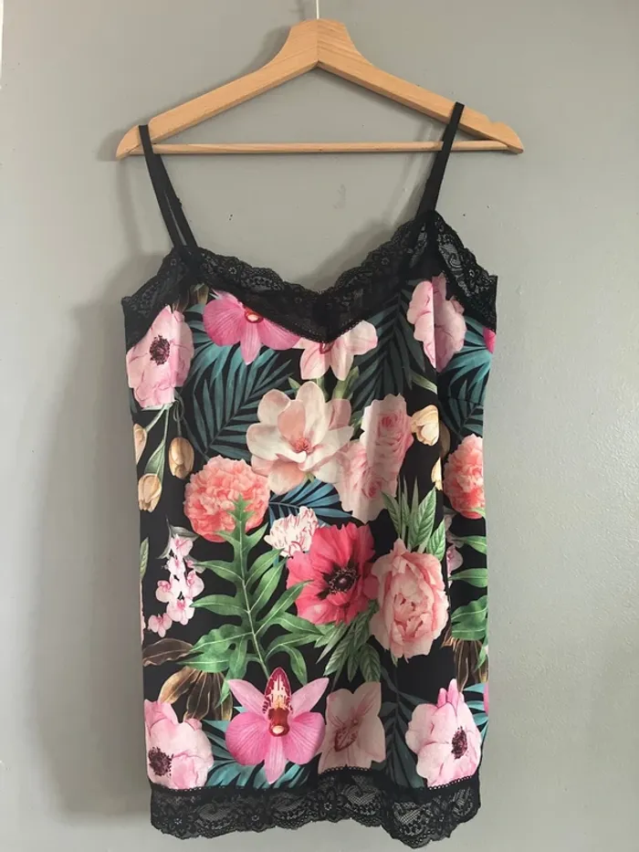 Débardeur fleurs en XL