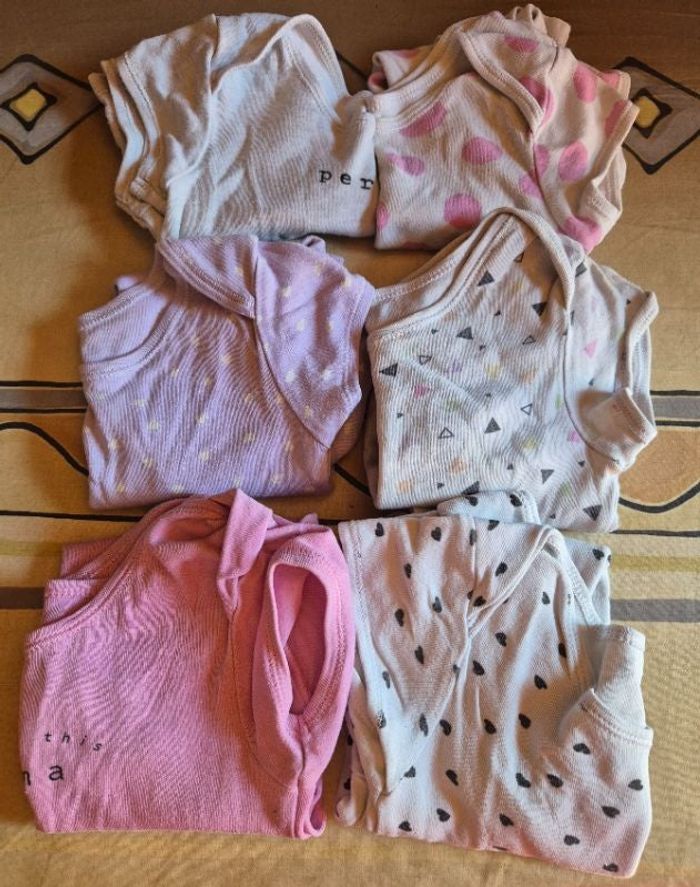 Lot de 6 bodys manches courtes