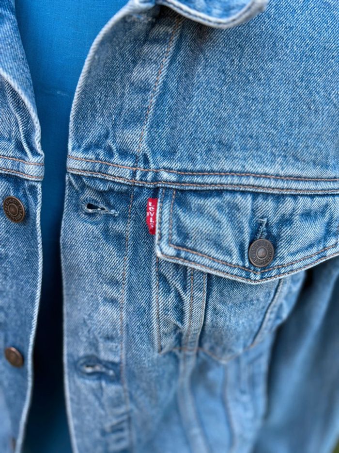 Veste en jean Levi Strauss& Co - taille XS/34 - en parfait état - photo numéro 2