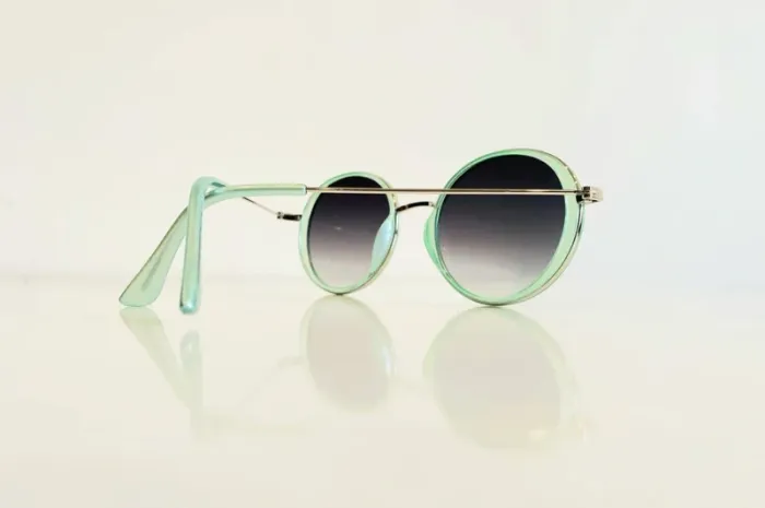 Lunette de soleil femme ovale verte menthe et argentée verres dégradés uvprotection catégorie 3 - photo numéro 4