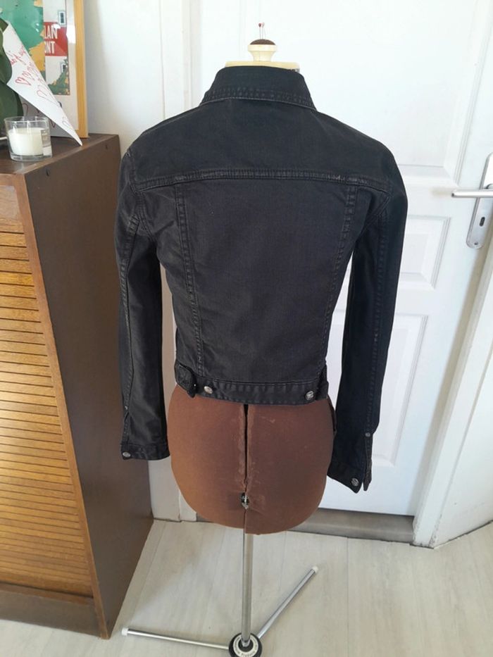 Petite veste en jean noire effet usée Remixx taille m - photo numéro 2