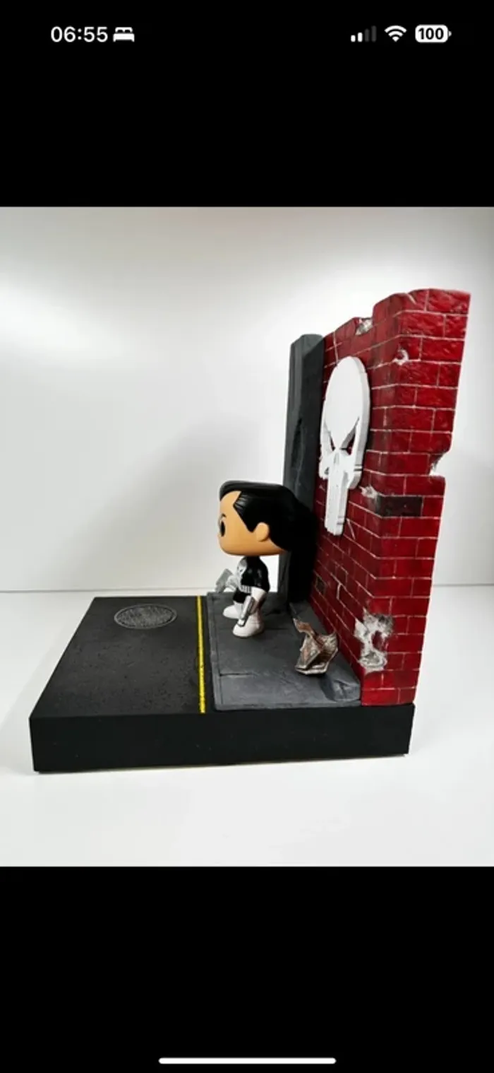 Diorama Funko Pop Punisher – décor urbain - photo numéro 6