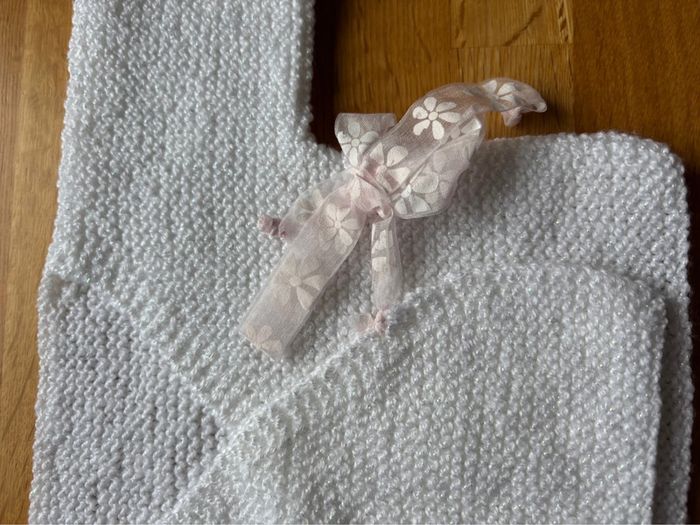 Gilet laine fait main 1 mois fille - photo numéro 2