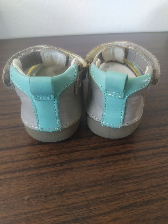 Chaussures Vertbaudet taille 16 - photo numéro 2