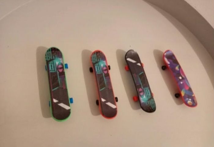 Lot de 4 skateboard pour doigts - photo numéro 3